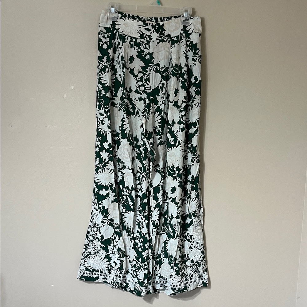 Elegant Floral Wide Leg Pants - Dark Green and White